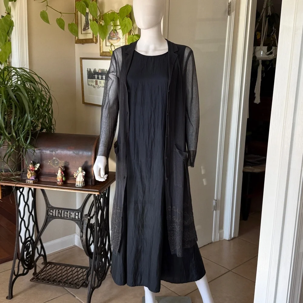 LILITH Elegant Black Short Sleeve with sheer coverup Size M - Picture 2 of 7